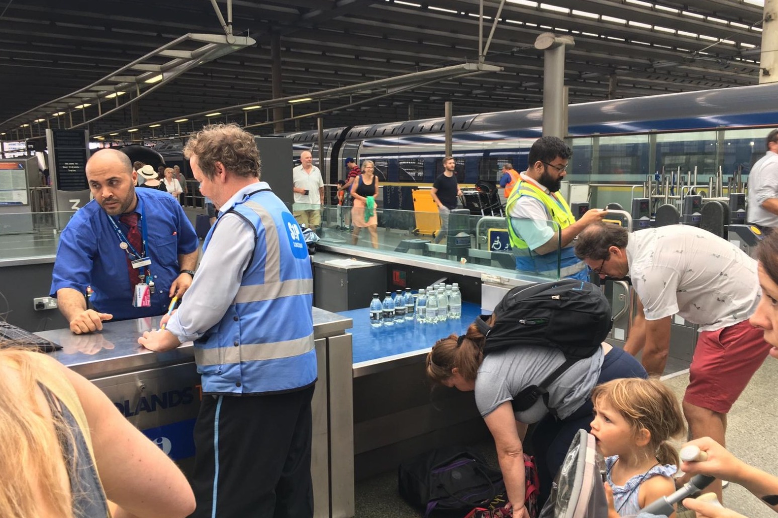 Major delays on the trains and in the air 